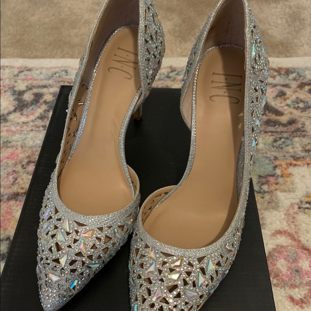Beautiful bump Jowel shoes. - Picture 6 of 8